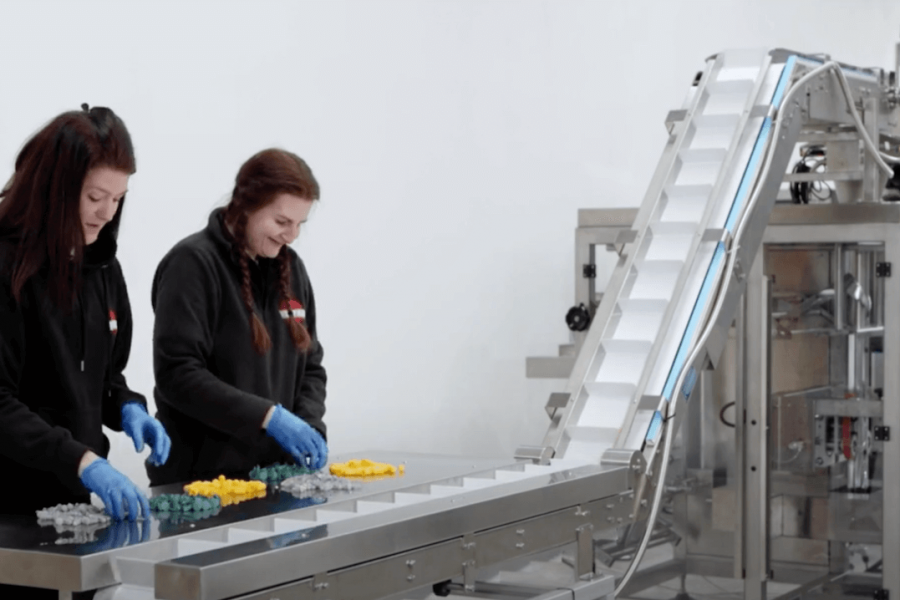 Máquina vertical AV31 para artículos de ferretería